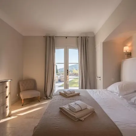 Eau Blanche Golf De St Tropez Villa *