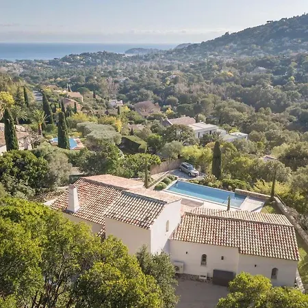 Eau Blanche Golf De St Tropez Вилла Кавалер-сюр-Мер